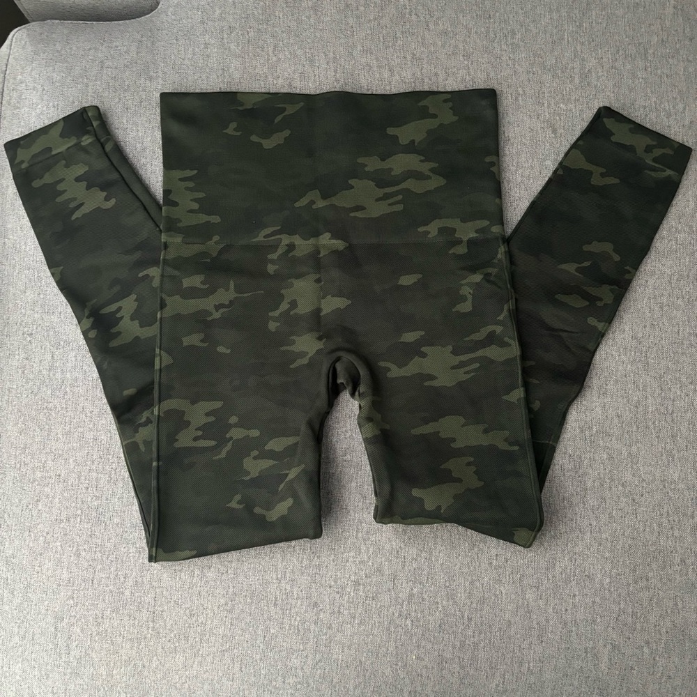 Spanx Seamless Camo Legging
